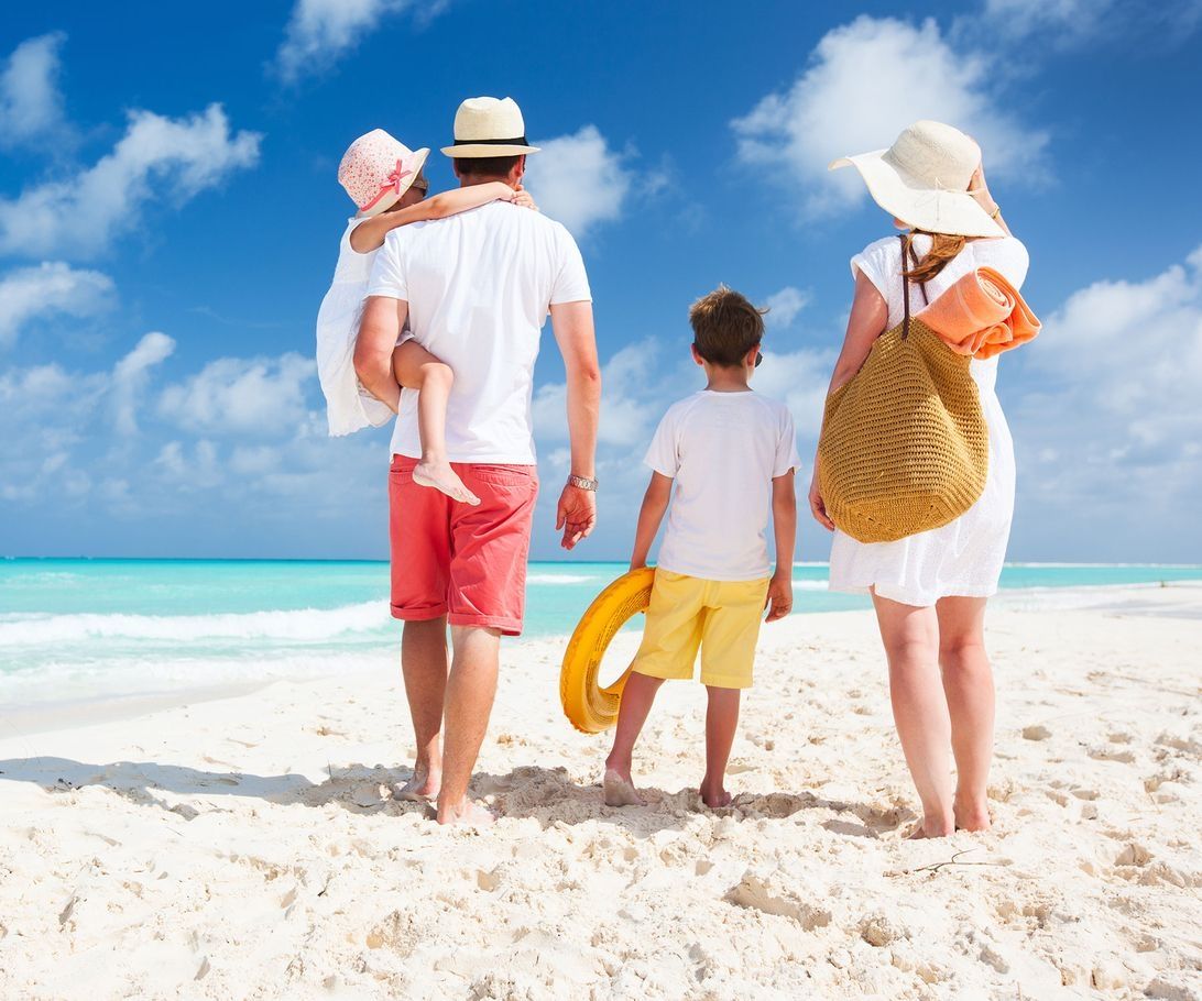 Reise mit der Familie ans Meer
